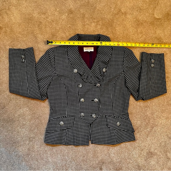 Lauren Taylor Women’s Pants Suit - Picture 6 of 13
